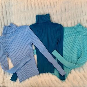 Bundle of three turtlenecks. size small $20 for 3